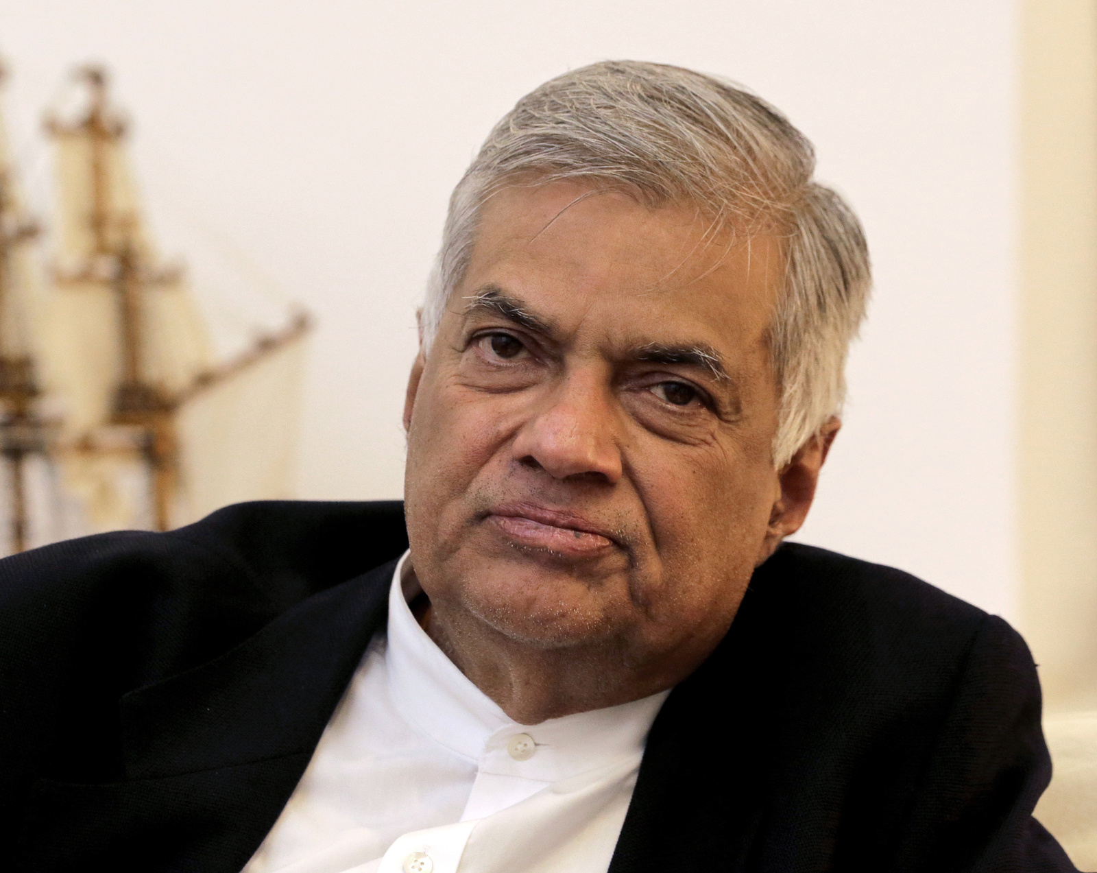 sri-lankan-president-doubts-he-can-work-with-reappointed-pm-the-salem-news-3.jpg