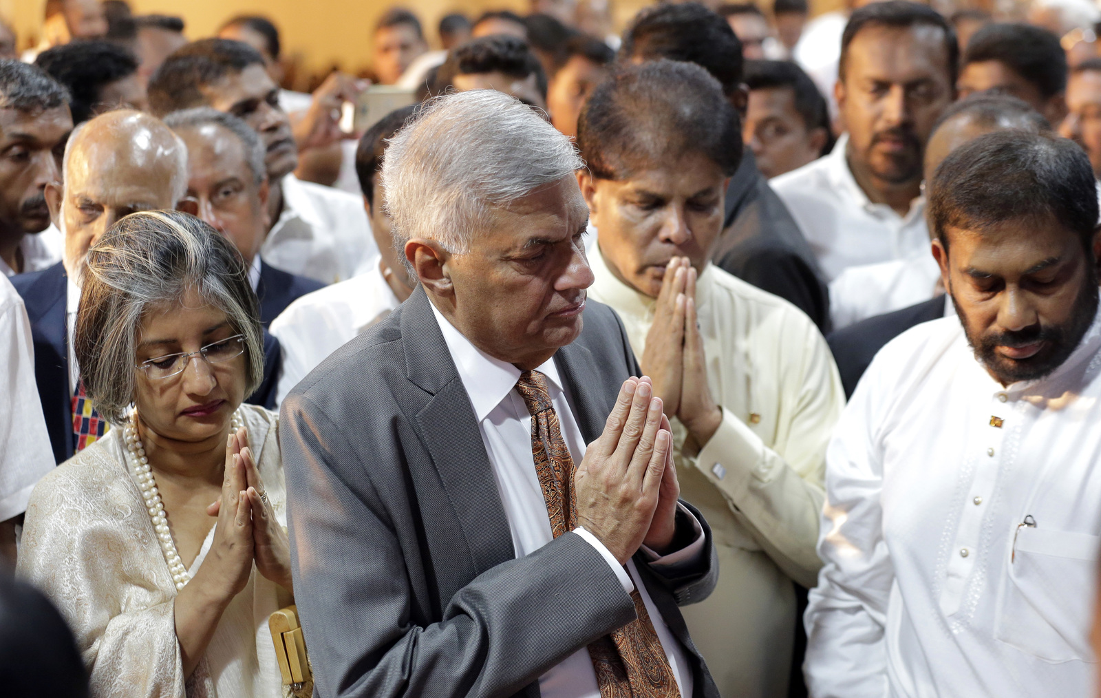 sri-lankan-president-doubts-he-can-work-with-reappointed-pm-the-salem-news.jpg