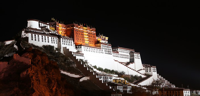 the-potala-palace-479810__340.jpg